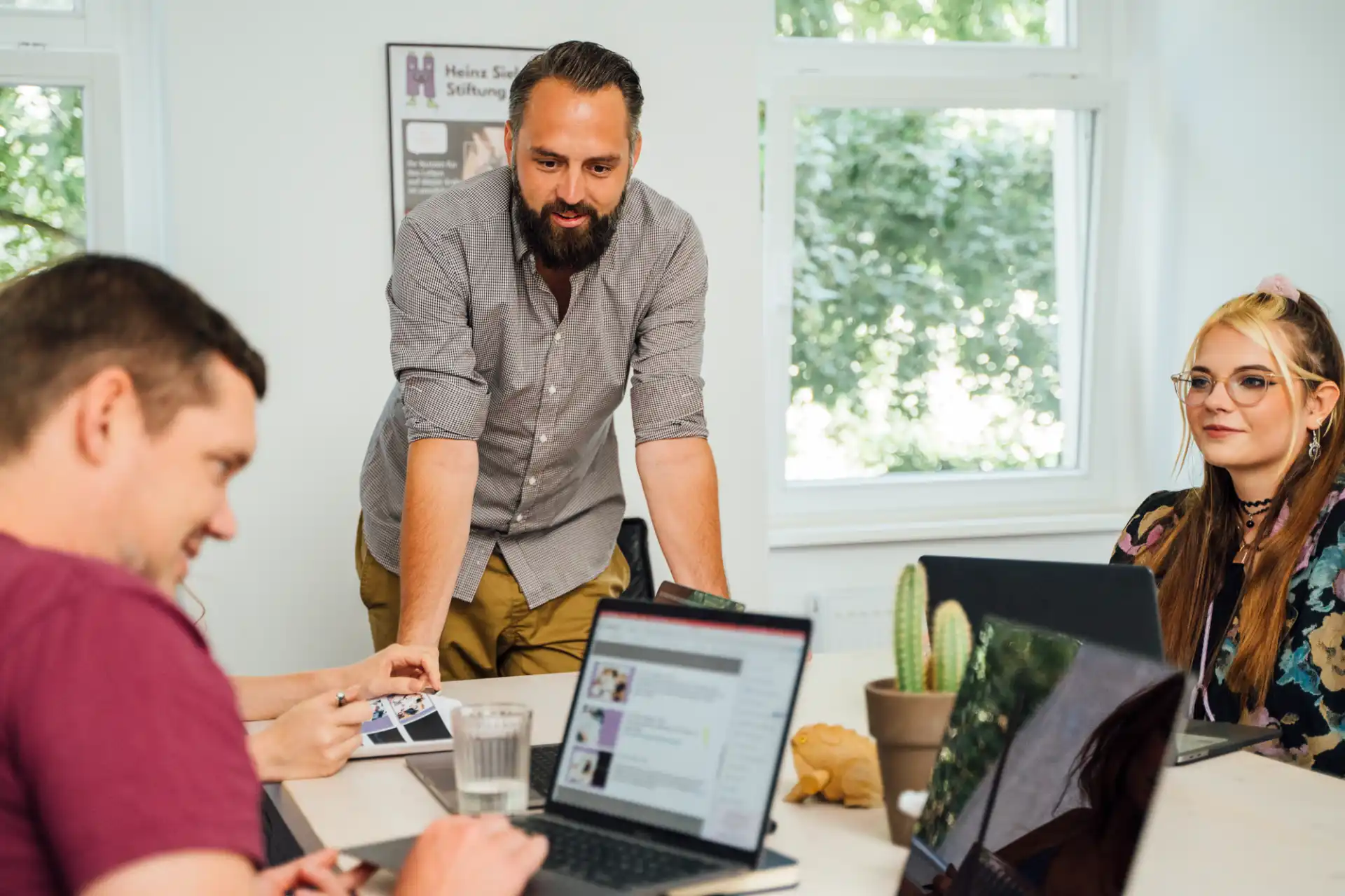 Team plant einen strukturierten Telefon- und Terminworkflow